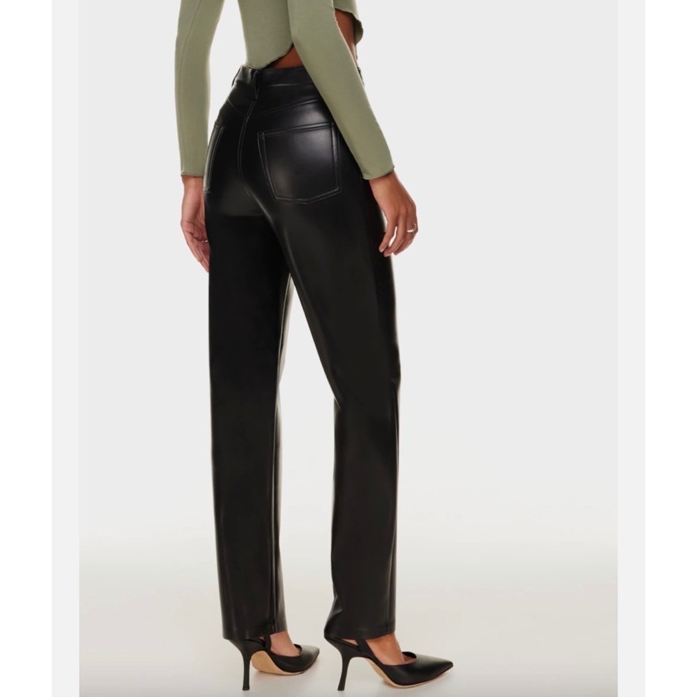 Aritzia Wilfred Vegan Leather Black Cropoed High Waist Pant Women's size 4